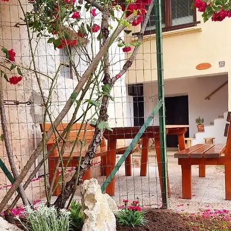 Apartma Metka *